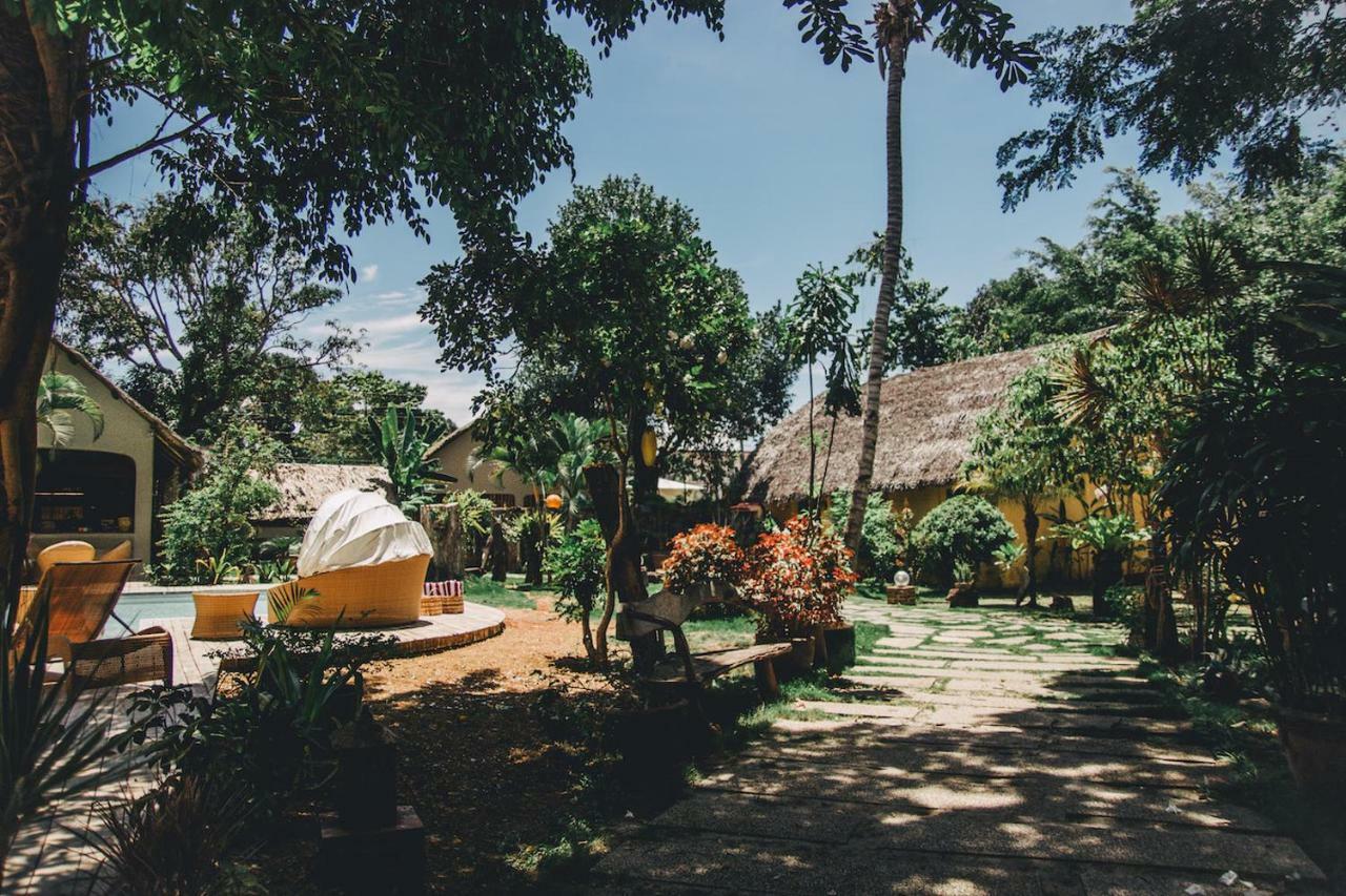 Hibiscus Garden Resort Puerto Princesa Exterior photo